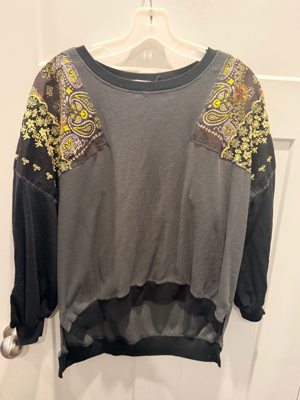 Free People We The Free Boho Sweatshirt Small Paisley Patch Long Sleeve Top